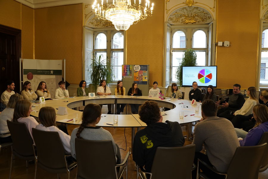 MITMISCHEN SPEZIAL: KINDERRECHTE IM LANDHAUS